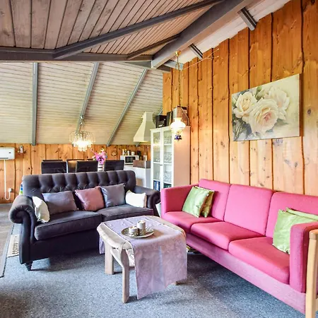 Awesome Home In Silkeborg With Kitchen * Funder Kirkeby