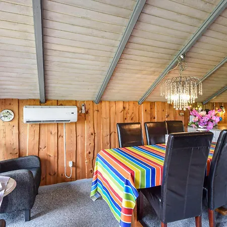 4 Bedroom Amazing Home In Silkeborg Feriehus