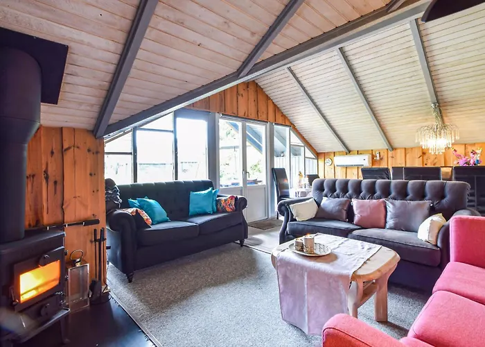 Tatil Evi With A Fireplace 05